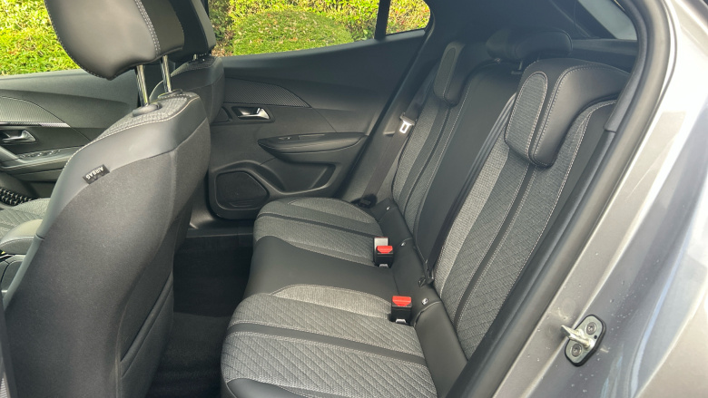 Peugeot 2008 1.2 PureTech 130 Allure 5dr Petrol Estate